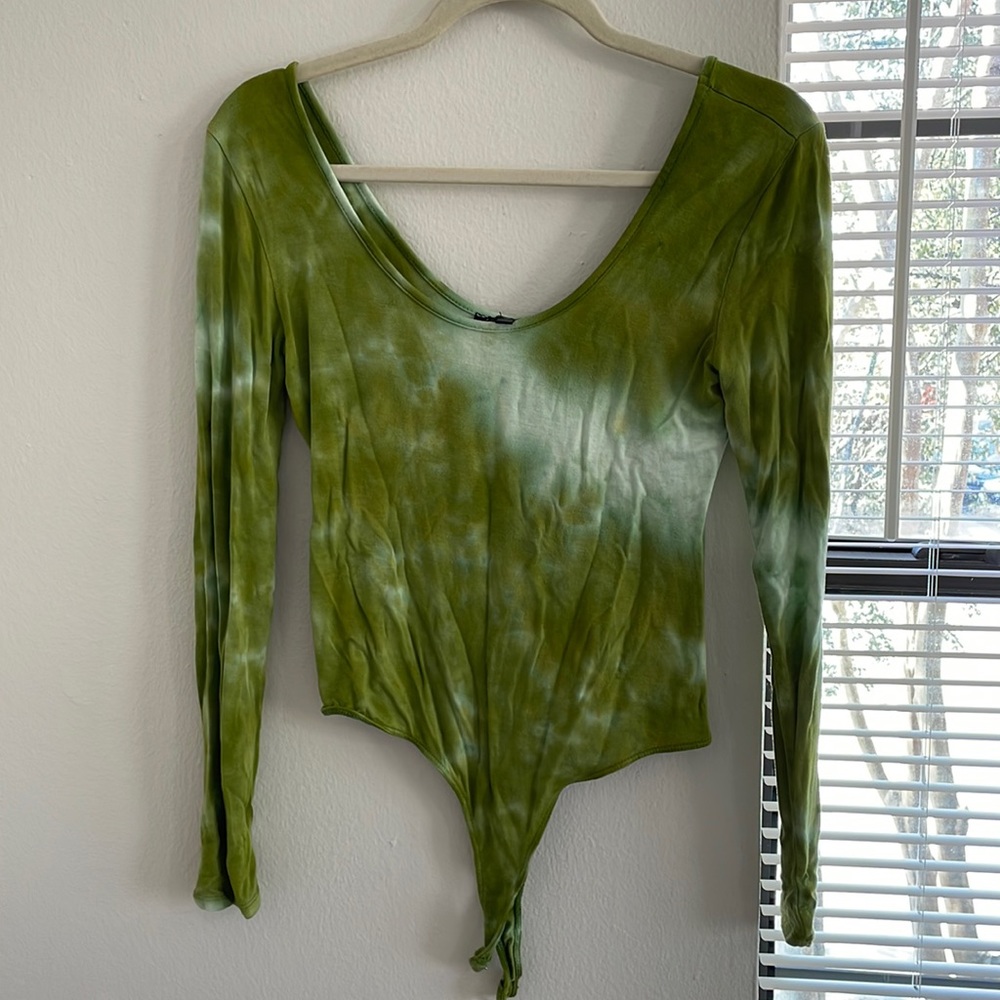 Fashion nova green tie dye bodysuit